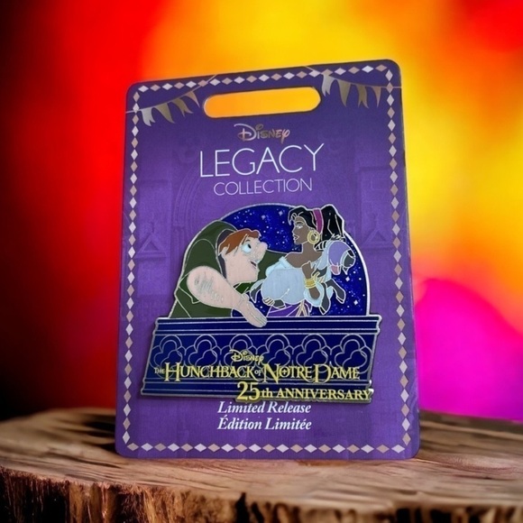 Disney Legacy Collection Hunchback of Notre Dame Pin 25th Anniversary NWT - Picture 1 of 4